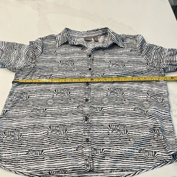 Chico's Zebra Print B&W LS Blouse - Picture 5 of 12